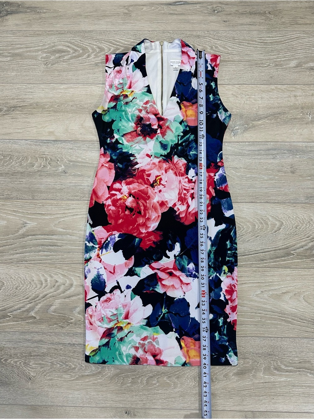 Bisou Bisou Floral Sheath Dress Size 12 Watercolor Print V Neck - Picture 7 of 9